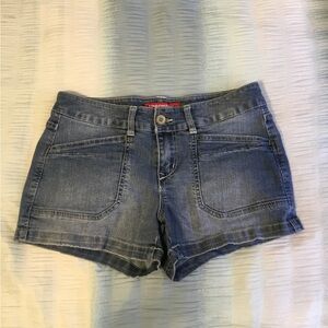 Unionbay Delaney Stretch Denim Size 7 Junior  Shorts Denim Blue  3” short